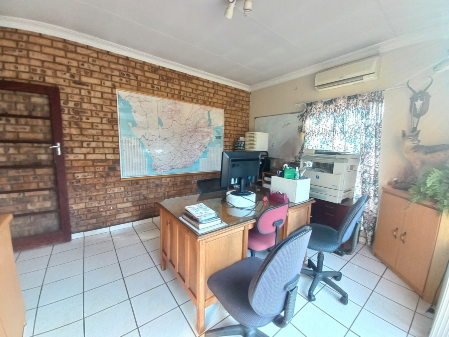 8 Bedroom Property for Sale in Rand Collieries Gauteng