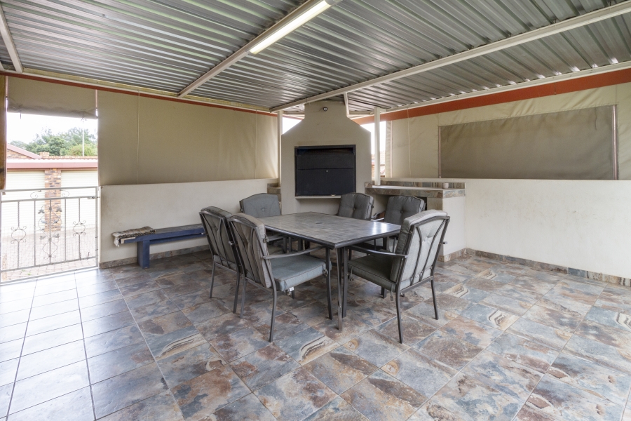 2 Bedroom Property for Sale in Erasmuskloof Gauteng