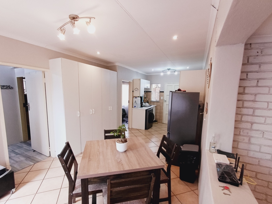 2 Bedroom Property for Sale in Erasmuskloof Gauteng
