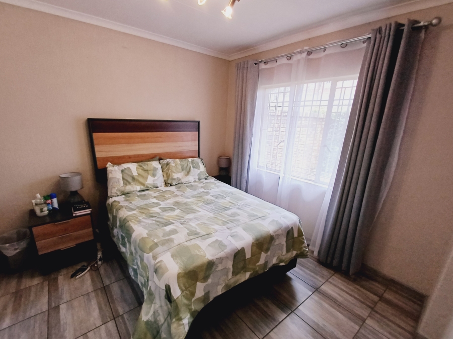 2 Bedroom Property for Sale in Erasmuskloof Gauteng