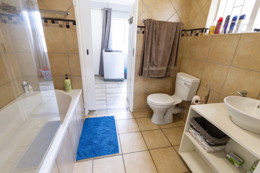 2 Bedroom Property for Sale in Erasmuskloof Gauteng