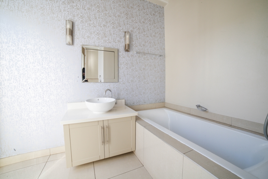 4 Bedroom Property for Sale in Serengeti Lifestyle Estate Gauteng