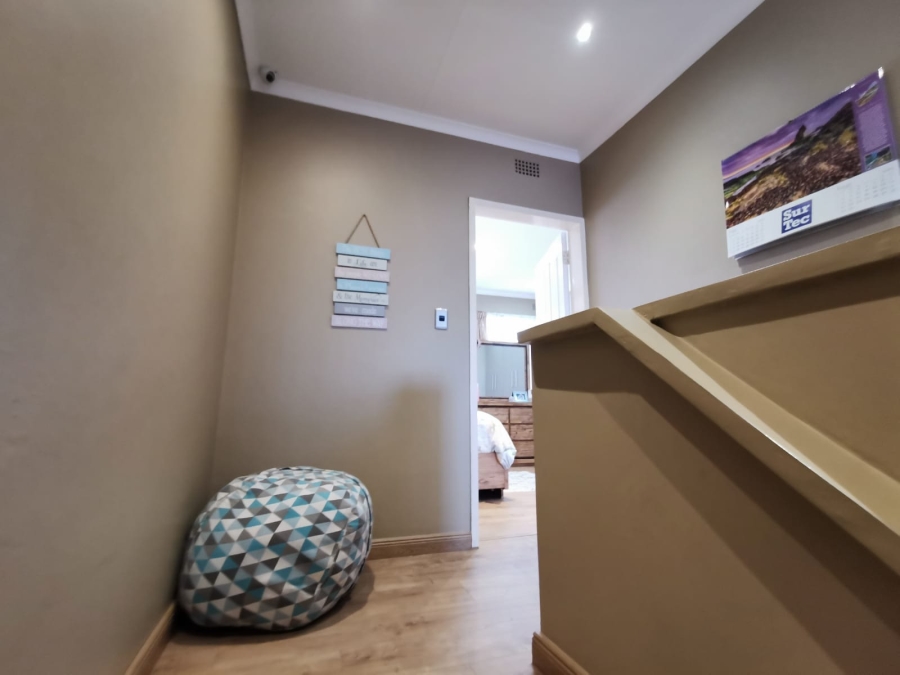 2 Bedroom Property for Sale in South Crest Gauteng