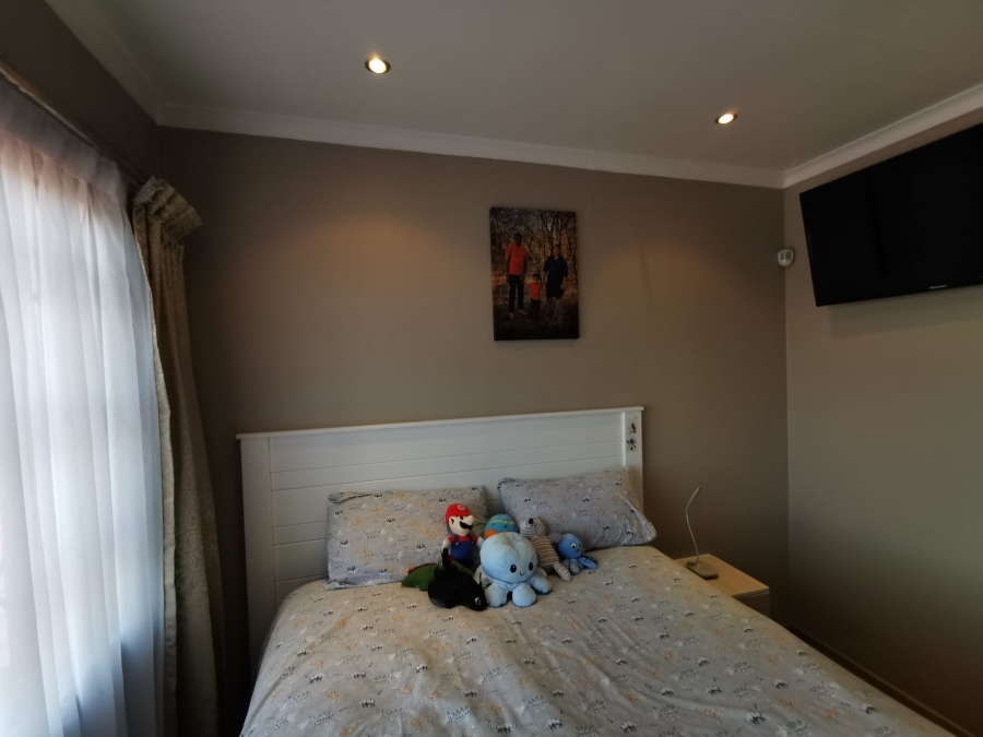 2 Bedroom Property for Sale in South Crest Gauteng