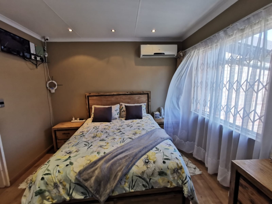 2 Bedroom Property for Sale in South Crest Gauteng