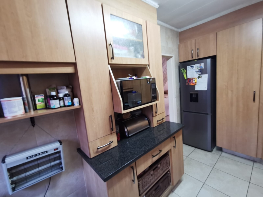 2 Bedroom Property for Sale in South Crest Gauteng