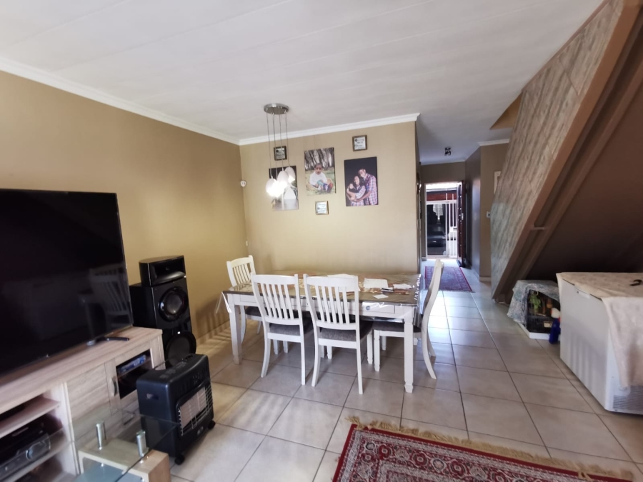 2 Bedroom Property for Sale in South Crest Gauteng