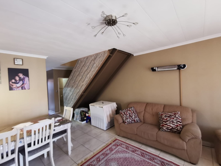 2 Bedroom Property for Sale in South Crest Gauteng