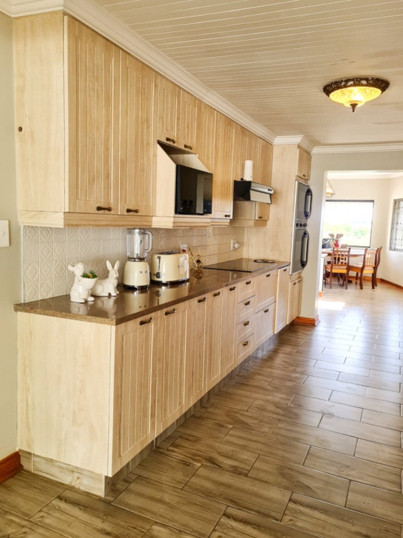 5 Bedroom Property for Sale in Vaaloewer Gauteng