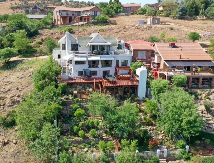 5 Bedroom Property for Sale in Vaaloewer Gauteng