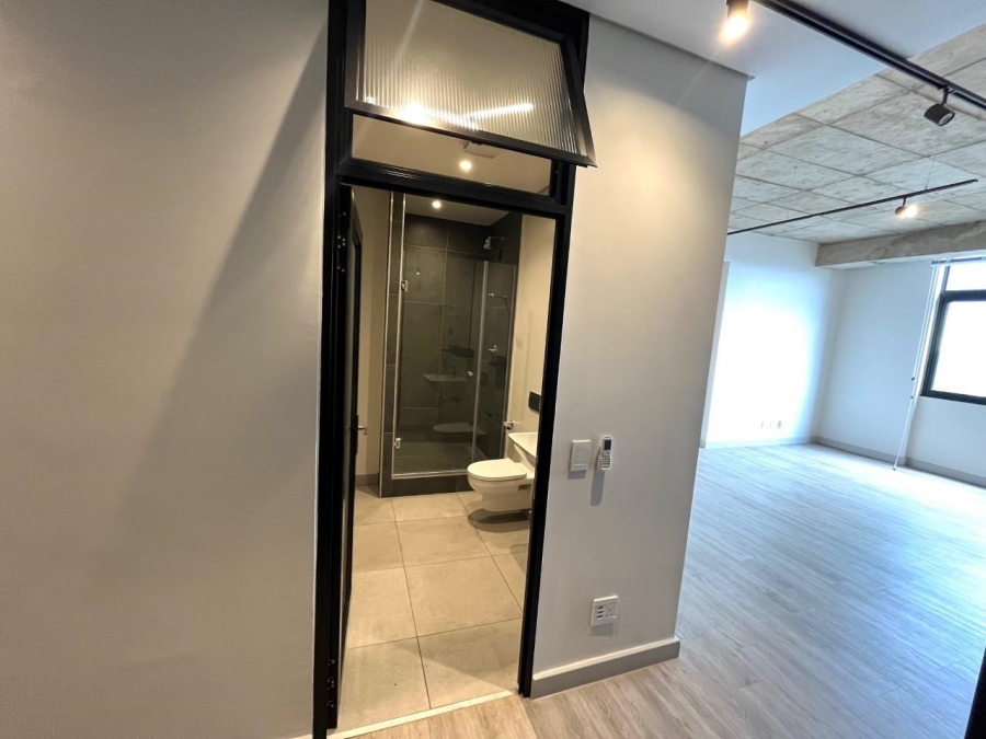 1 Bedroom Property for Sale in Sandown Gauteng