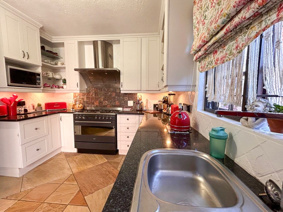3 Bedroom Property for Sale in Vaaloewer Gauteng