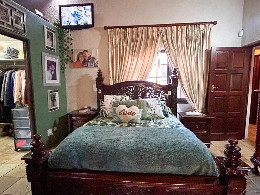 3 Bedroom Property for Sale in Vaaloewer Gauteng