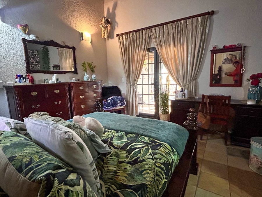 3 Bedroom Property for Sale in Vaaloewer Gauteng