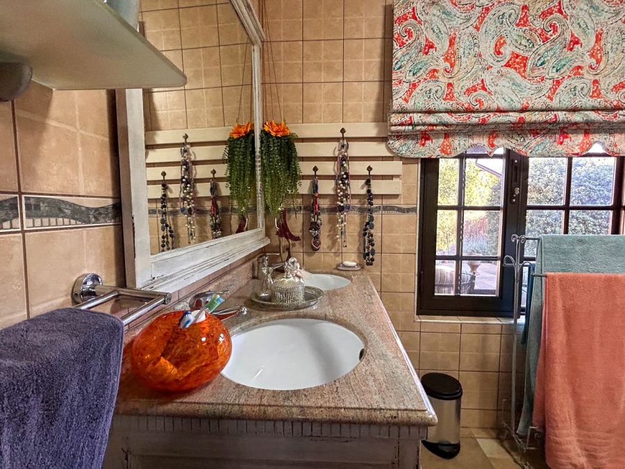 3 Bedroom Property for Sale in Vaaloewer Gauteng