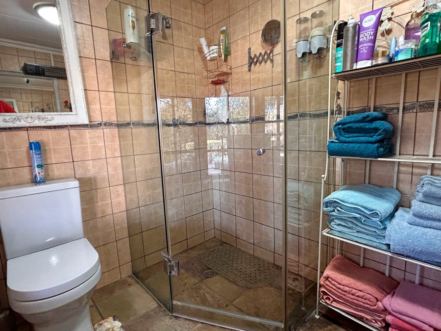 3 Bedroom Property for Sale in Vaaloewer Gauteng
