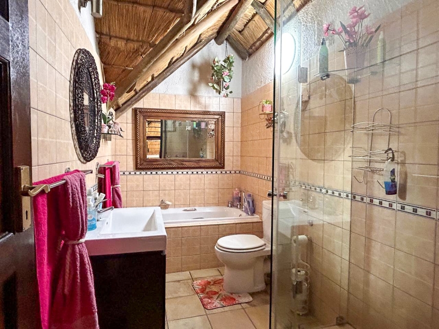 3 Bedroom Property for Sale in Vaaloewer Gauteng