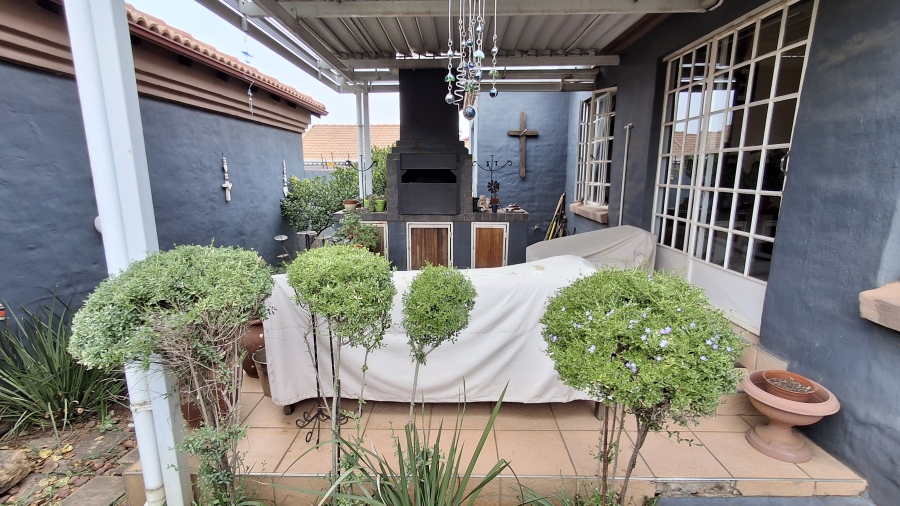 3 Bedroom Property for Sale in Montana Park Gauteng