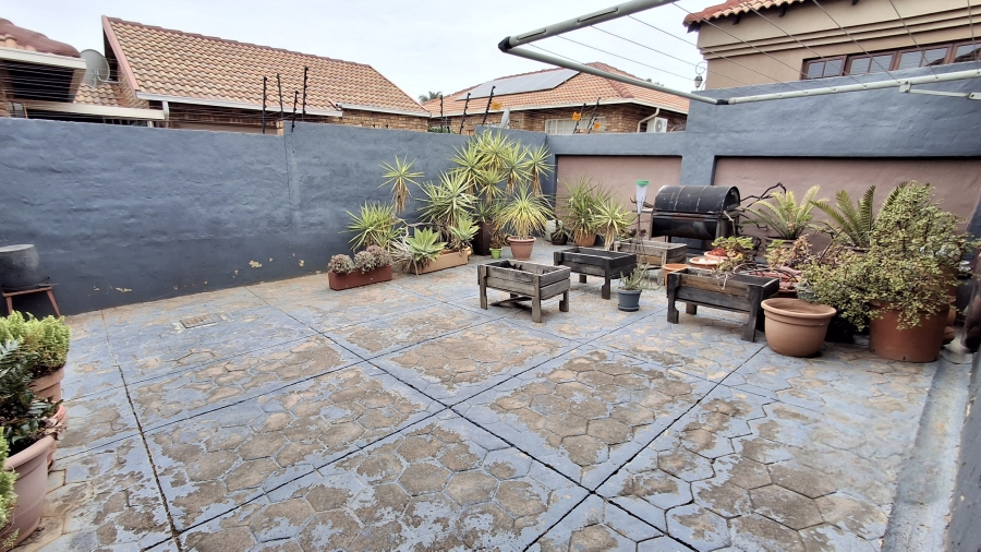 3 Bedroom Property for Sale in Montana Park Gauteng
