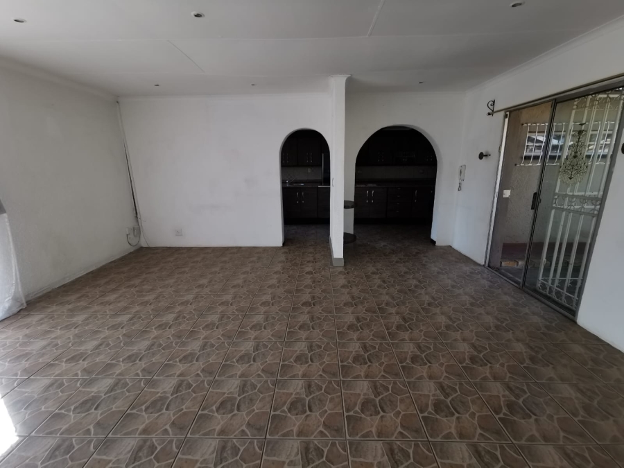 3 Bedroom Property for Sale in Albertsdal Gauteng