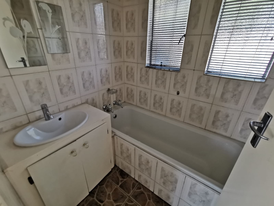 3 Bedroom Property for Sale in Albertsdal Gauteng