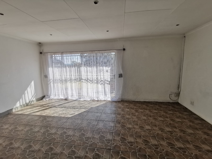 3 Bedroom Property for Sale in Albertsdal Gauteng
