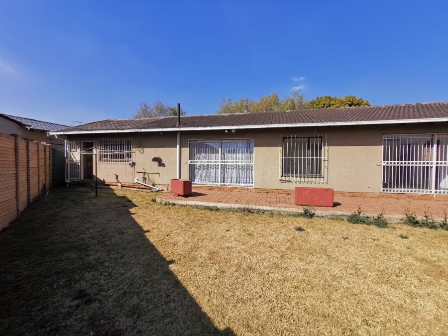 3 Bedroom Property for Sale in Albertsdal Gauteng