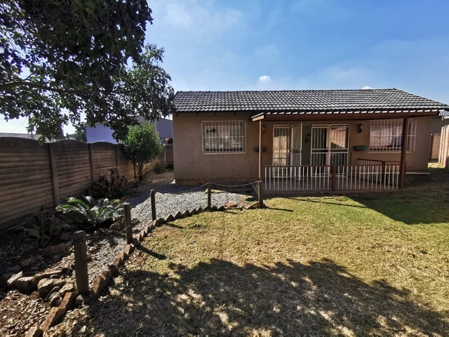 3 Bedroom Property for Sale in Albertsdal Gauteng
