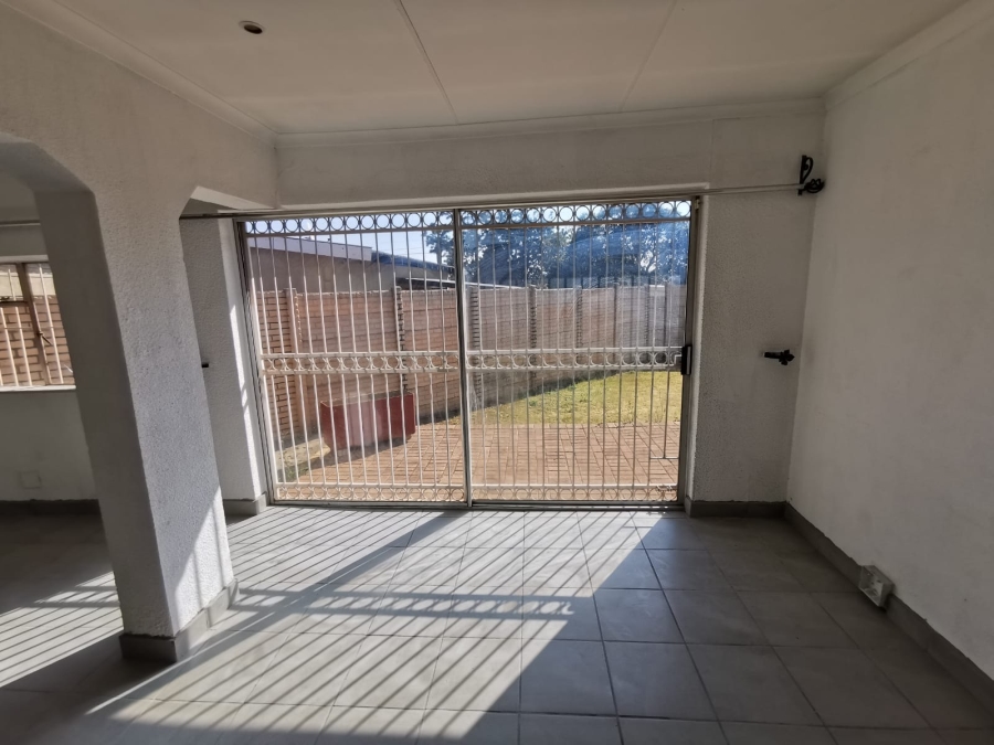 3 Bedroom Property for Sale in Albertsdal Gauteng