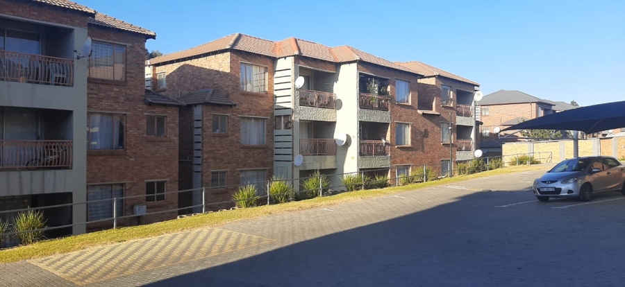 2 Bedroom Property for Sale in Birchleigh Gauteng