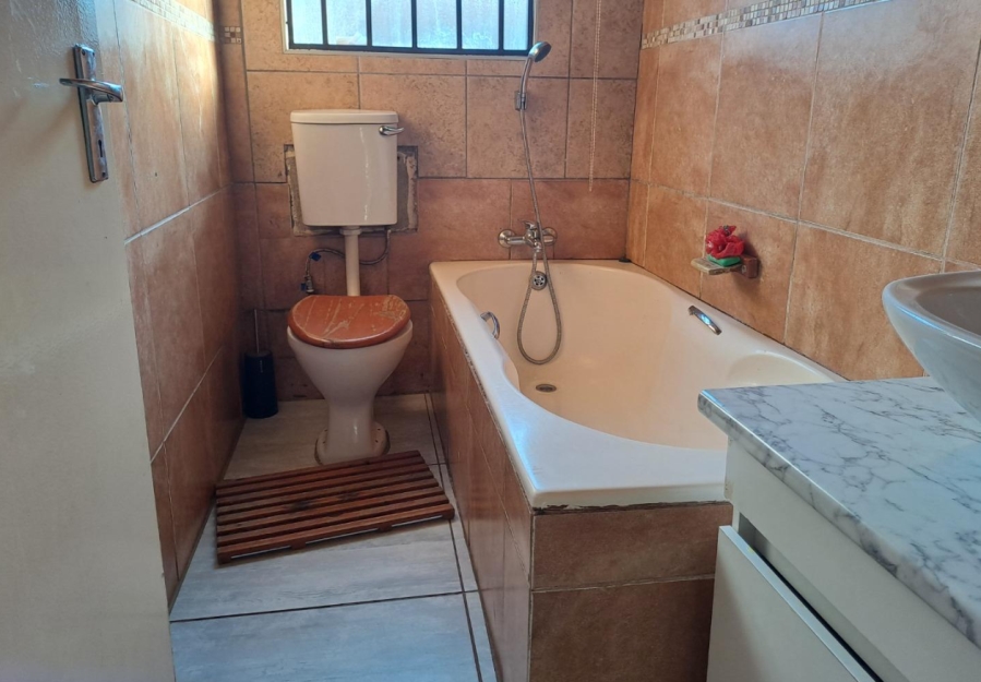 3 Bedroom Property for Sale in Dawn Park Gauteng