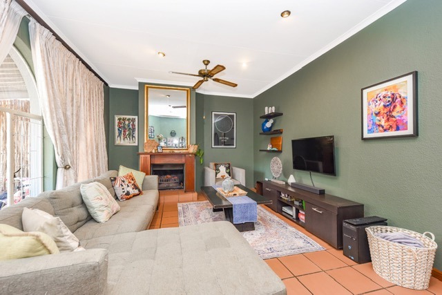 3 Bedroom Property for Sale in Brackendowns Gauteng