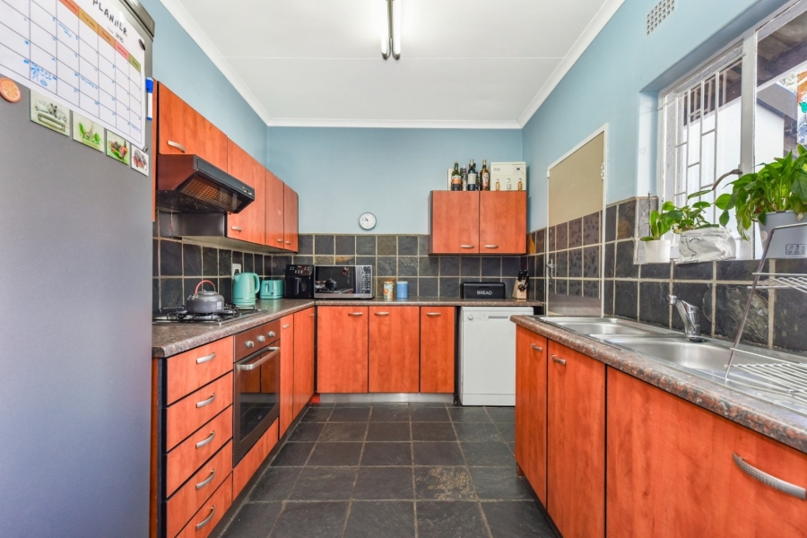 3 Bedroom Property for Sale in Brackendowns Gauteng