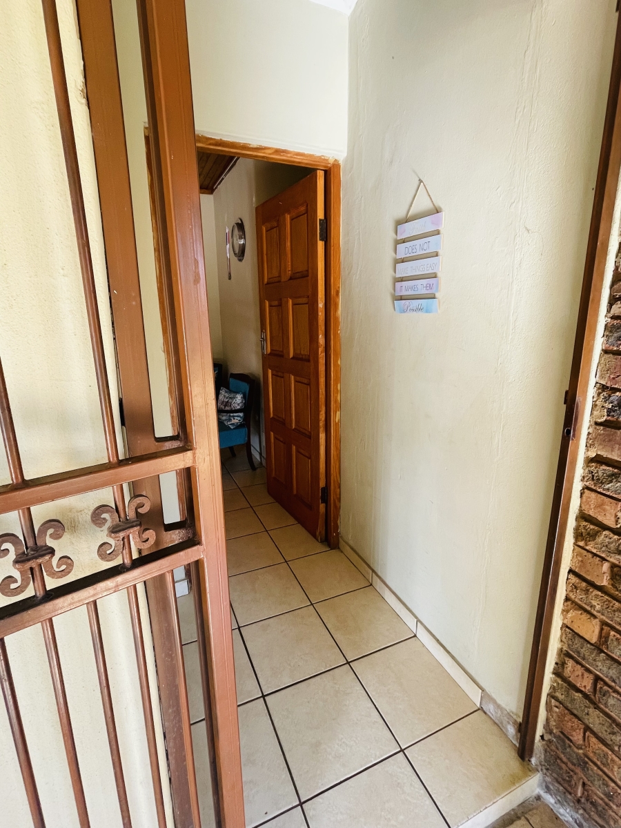 4 Bedroom Property for Sale in Dorandia Gauteng