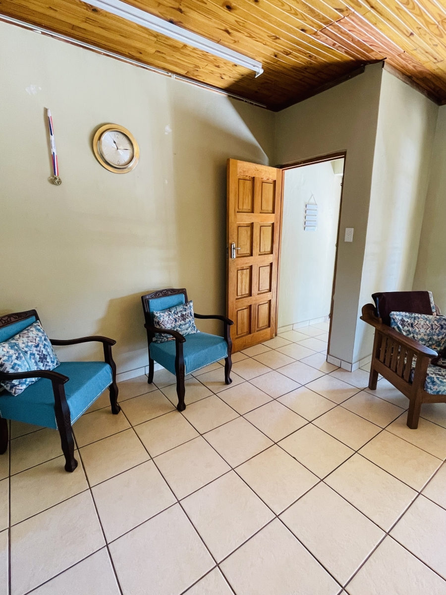 4 Bedroom Property for Sale in Dorandia Gauteng
