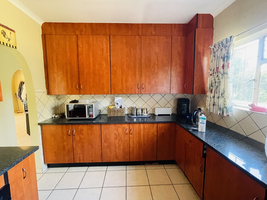 4 Bedroom Property for Sale in Dorandia Gauteng