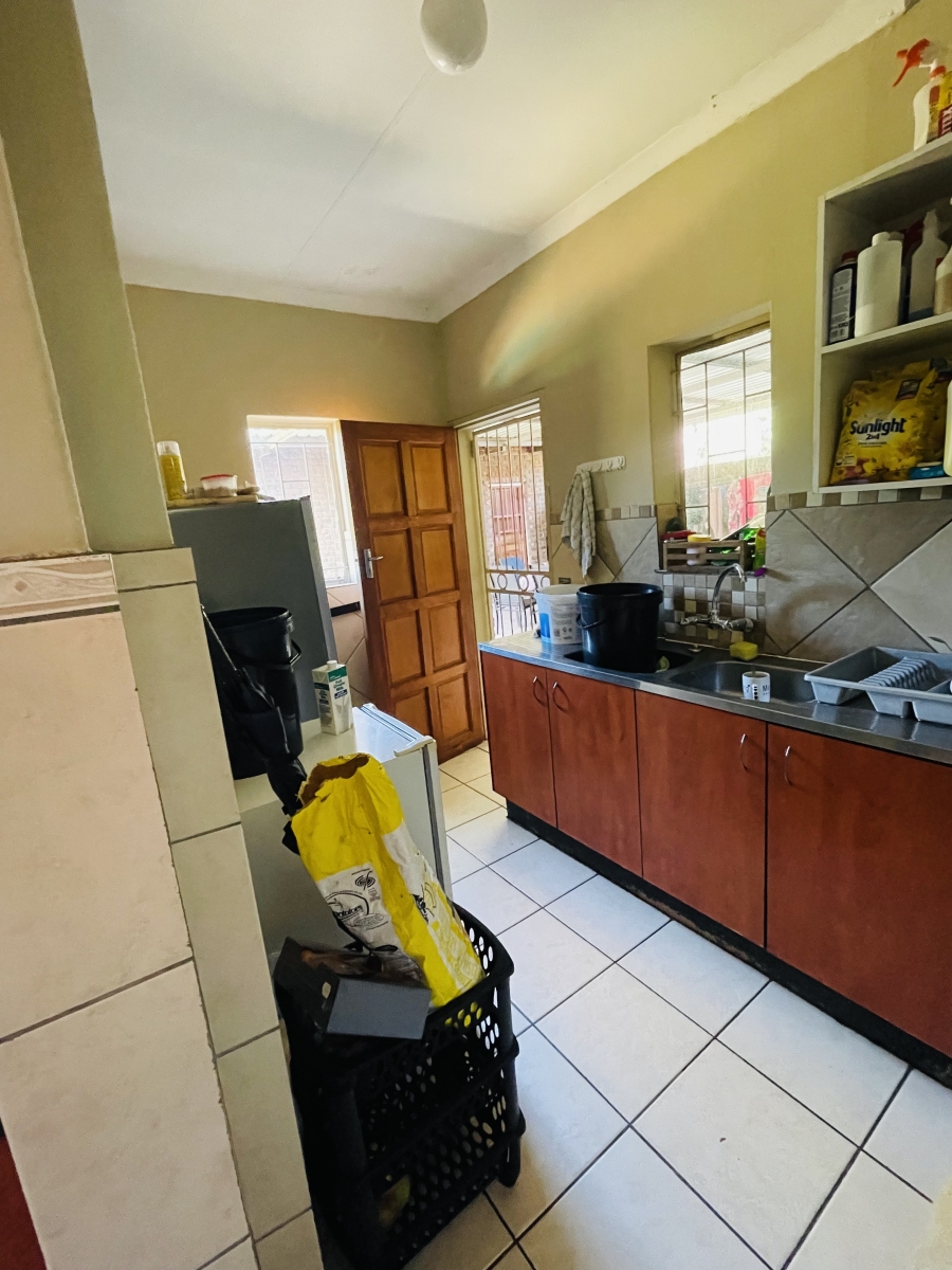 4 Bedroom Property for Sale in Dorandia Gauteng