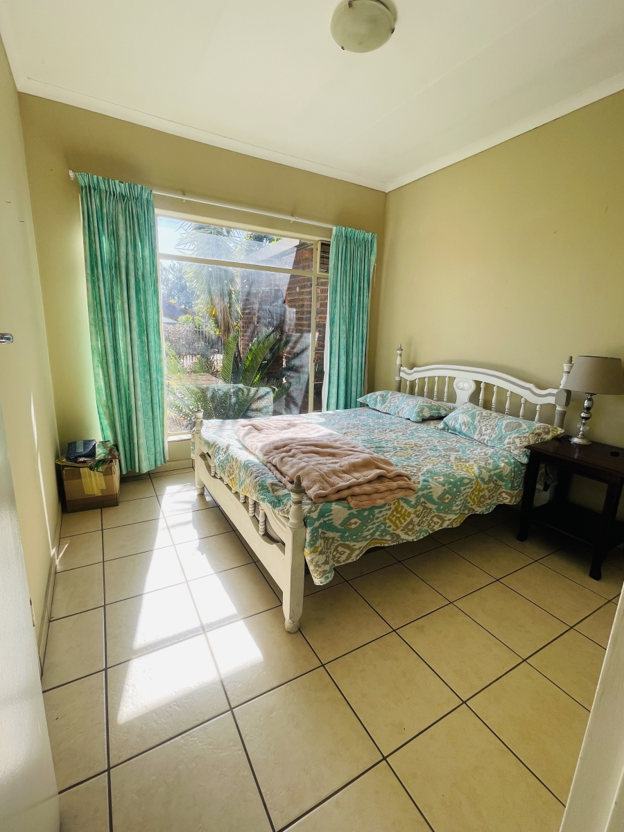 4 Bedroom Property for Sale in Dorandia Gauteng