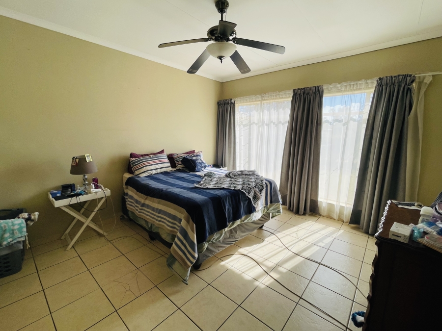 4 Bedroom Property for Sale in Dorandia Gauteng