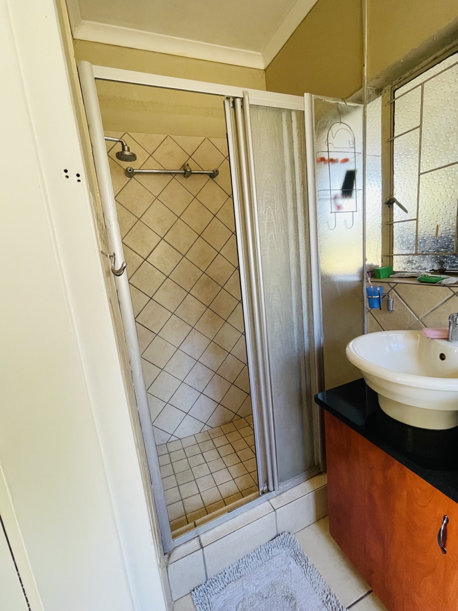 4 Bedroom Property for Sale in Dorandia Gauteng