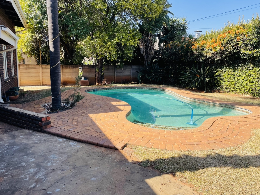 4 Bedroom Property for Sale in Dorandia Gauteng