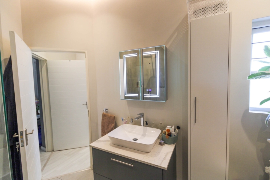 2 Bedroom Property for Sale in Bryanston Gauteng