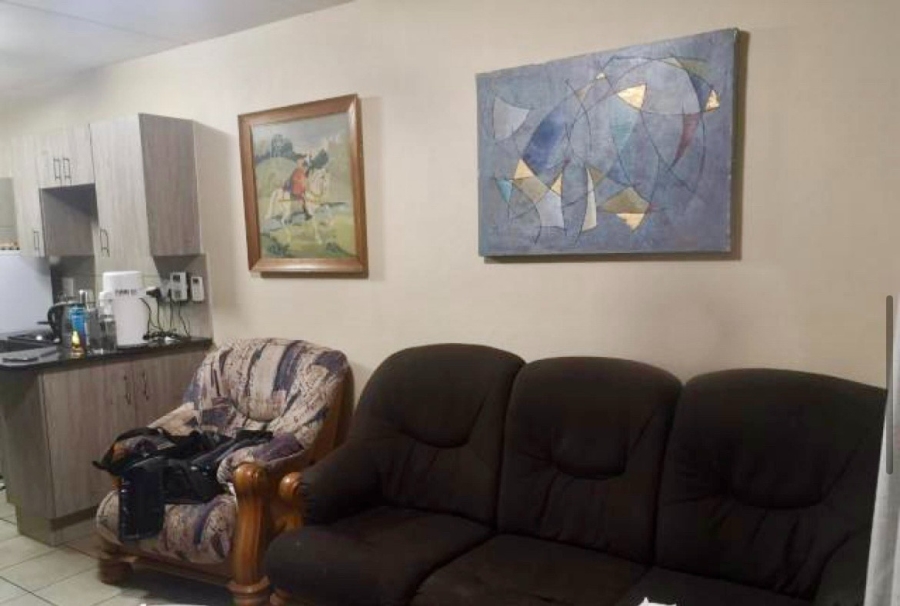 2 Bedroom Property for Sale in Doornpoort Gauteng