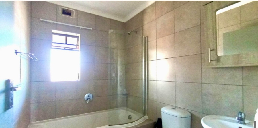 2 Bedroom Property for Sale in Montana Gauteng