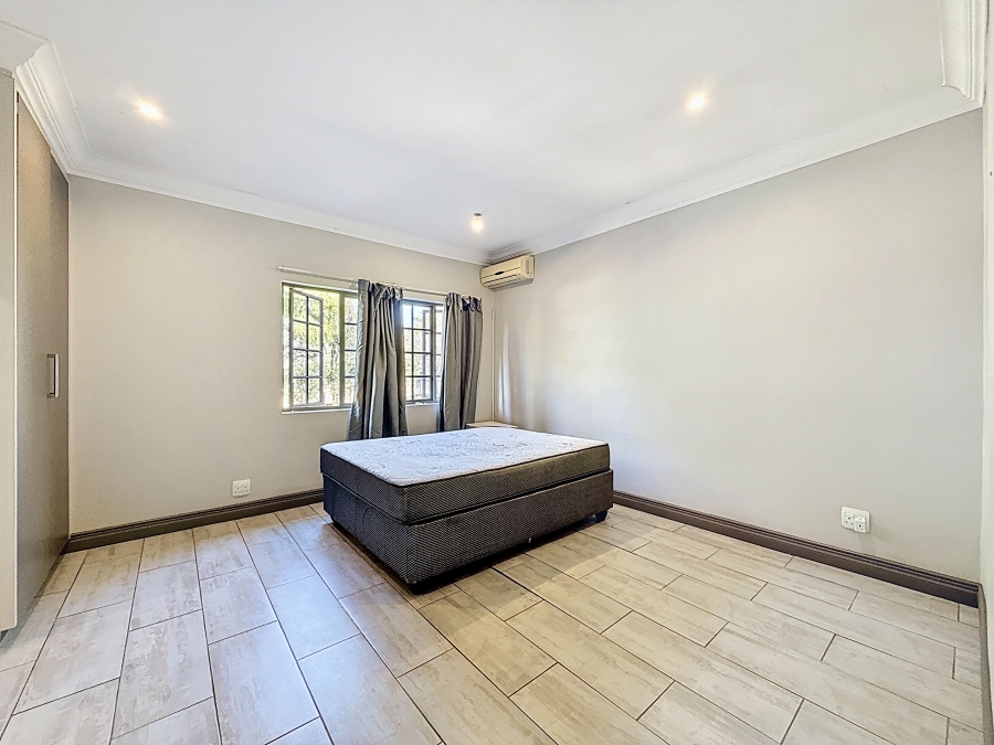 6 Bedroom Property for Sale in Silver Lakes Golf Estate Gauteng