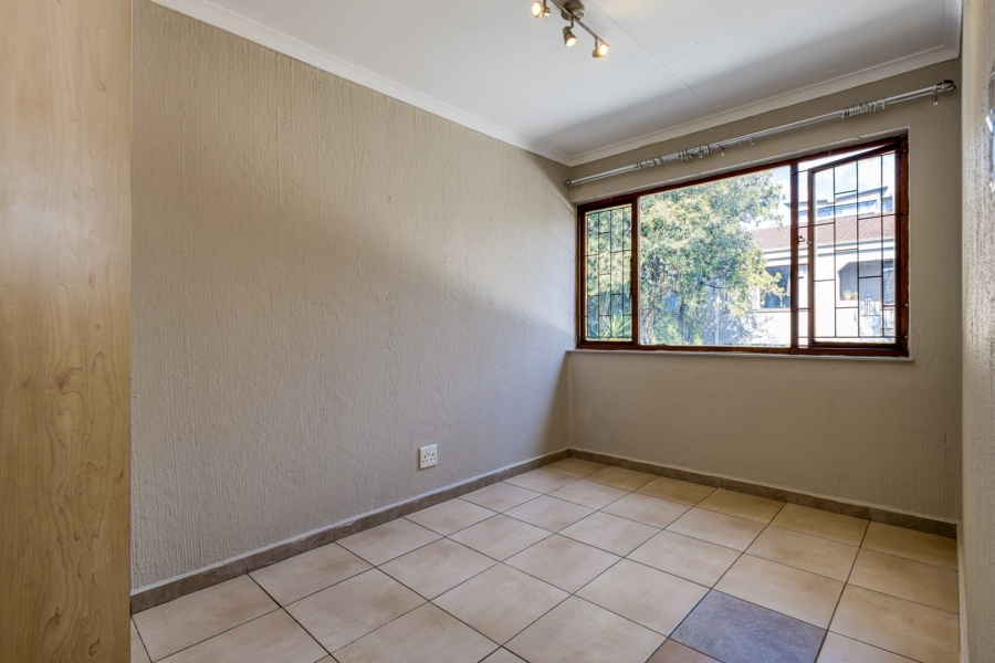 To Let 2 Bedroom Property for Rent in Sunninghill Gauteng