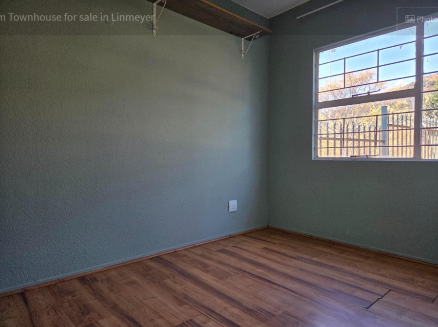 2 Bedroom Property for Sale in Linmeyer Gauteng