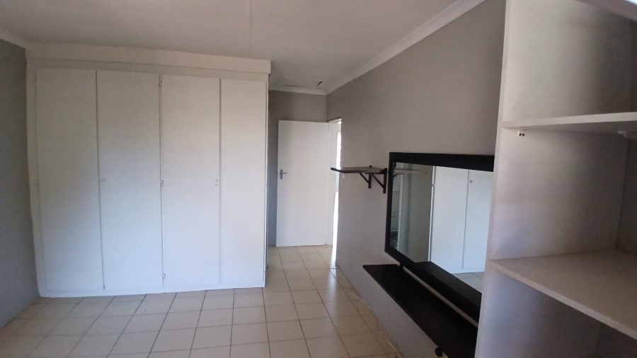 3 Bedroom Property for Sale in Wierda Park Gauteng