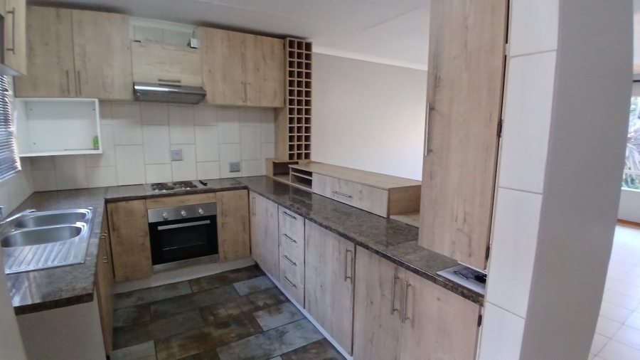 3 Bedroom Property for Sale in Wierda Park Gauteng