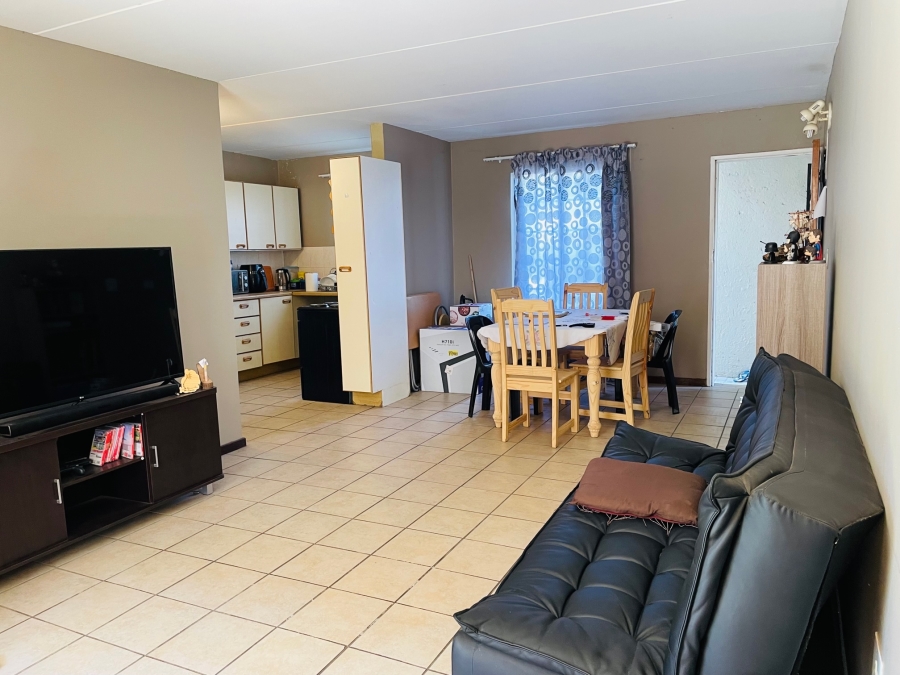 To Let 2 Bedroom Property for Rent in Erasmuskloof Gauteng